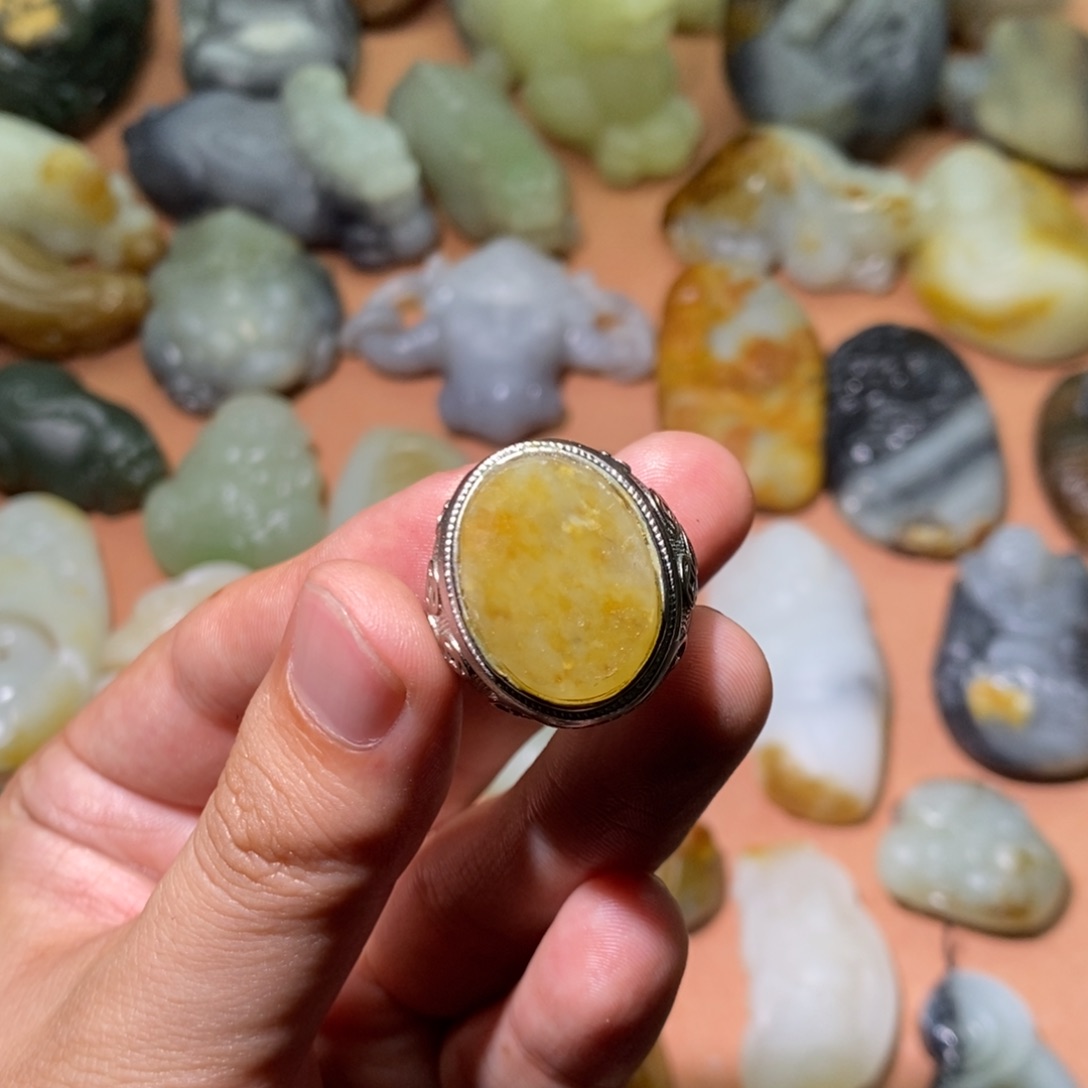 未镶嵌和田玉挂件