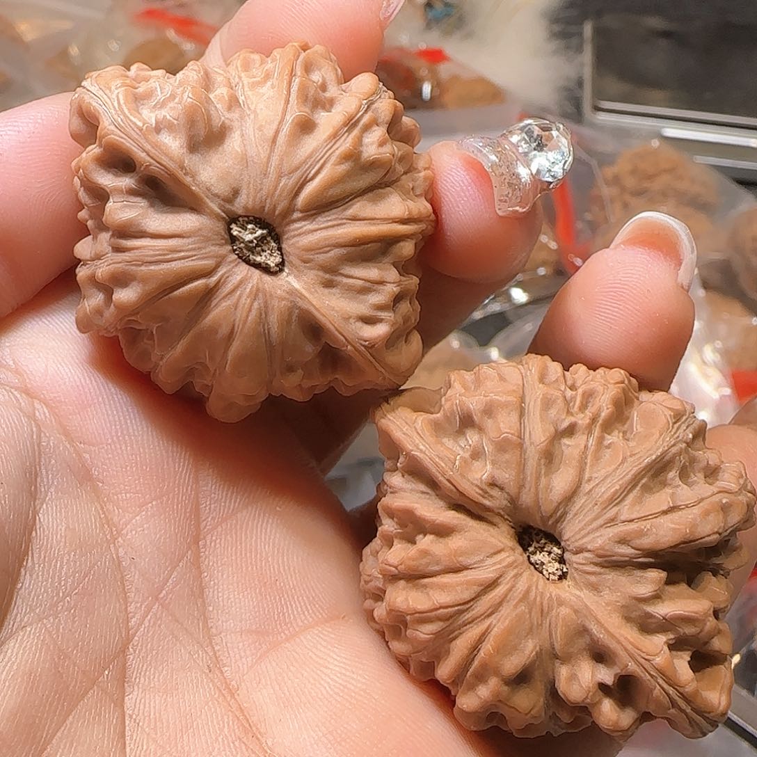 文玩核桃吊坠43乾隆闷尖全