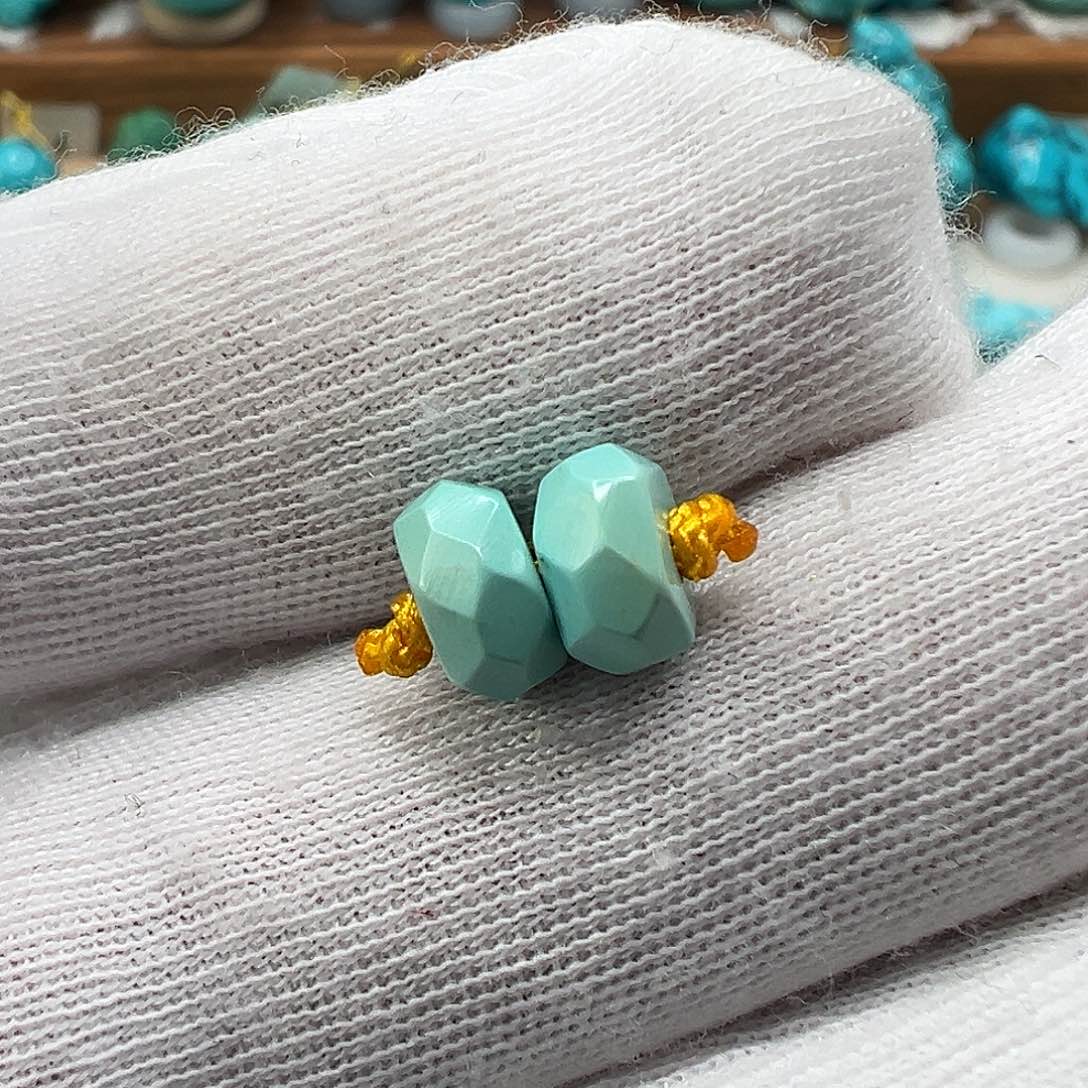 绿松石配饰未镶嵌