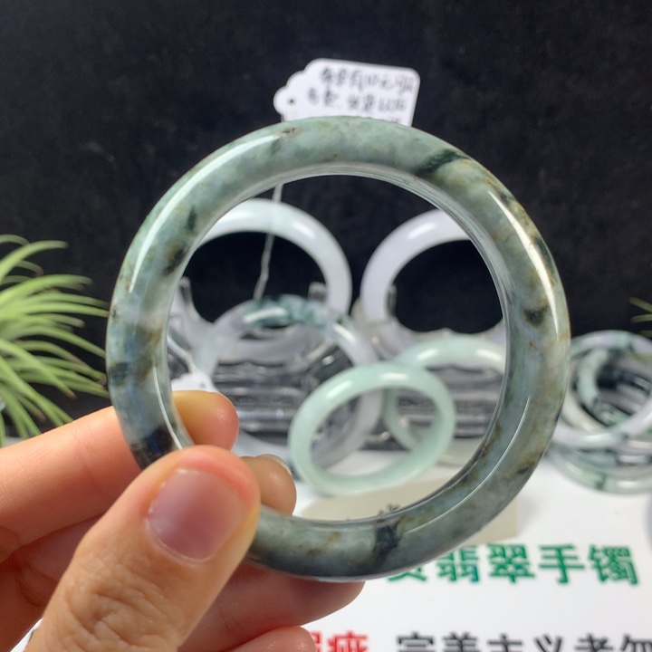 翡翠未镶嵌手镯5号 52圈