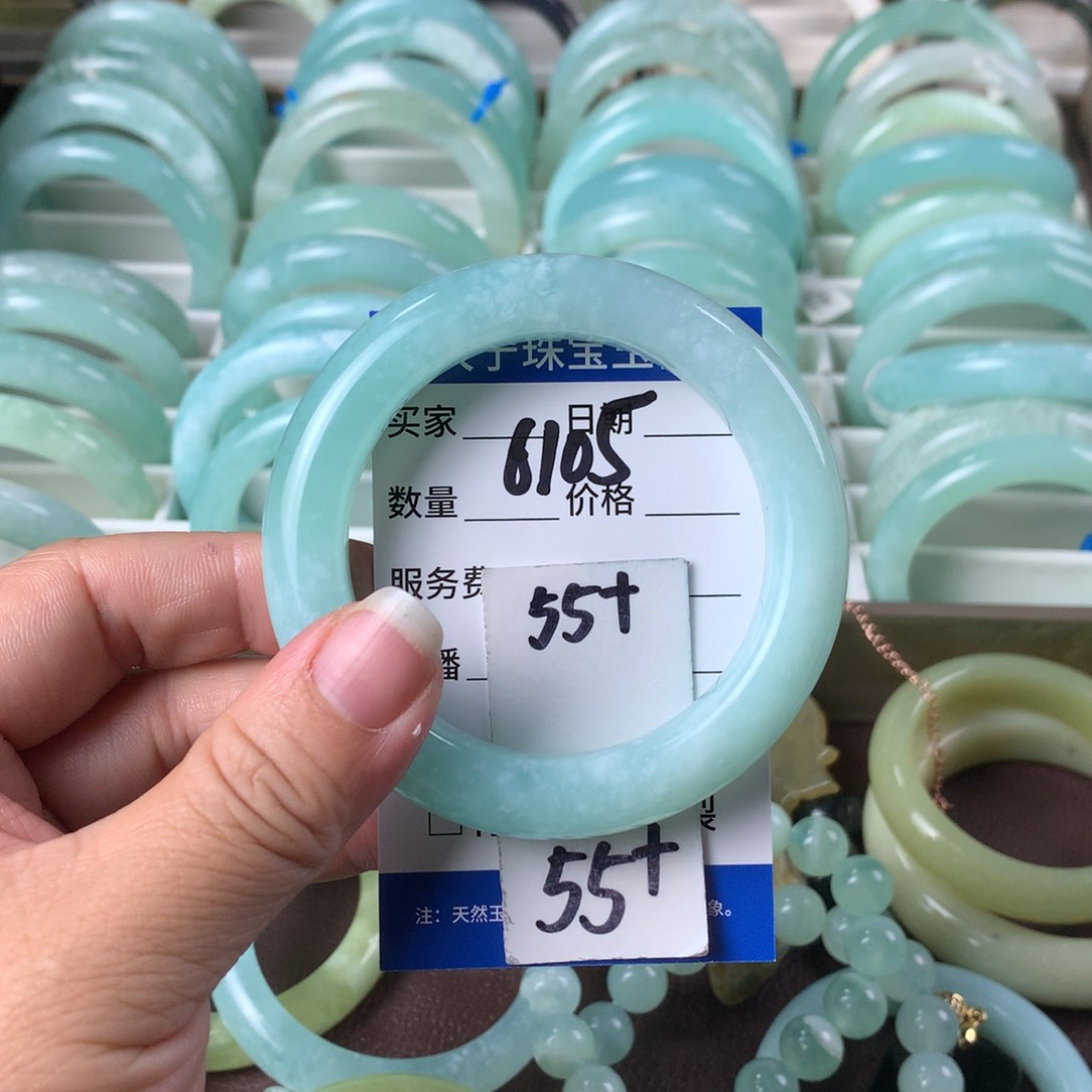 蛇纹石玉手镯未镶嵌6105