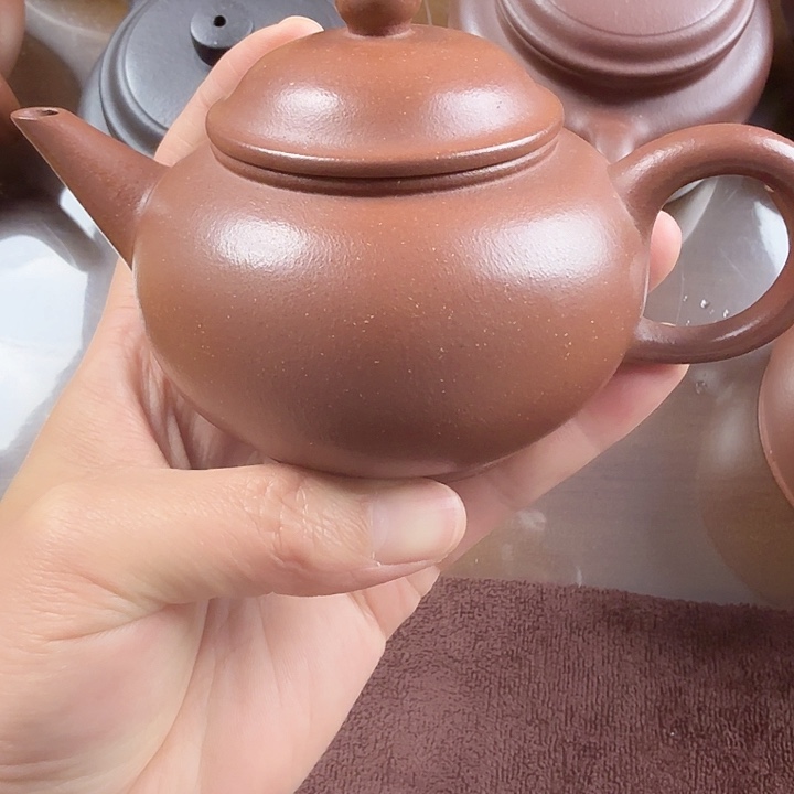 紫砂茶壶180cc黄龙山原矿中潮清水平