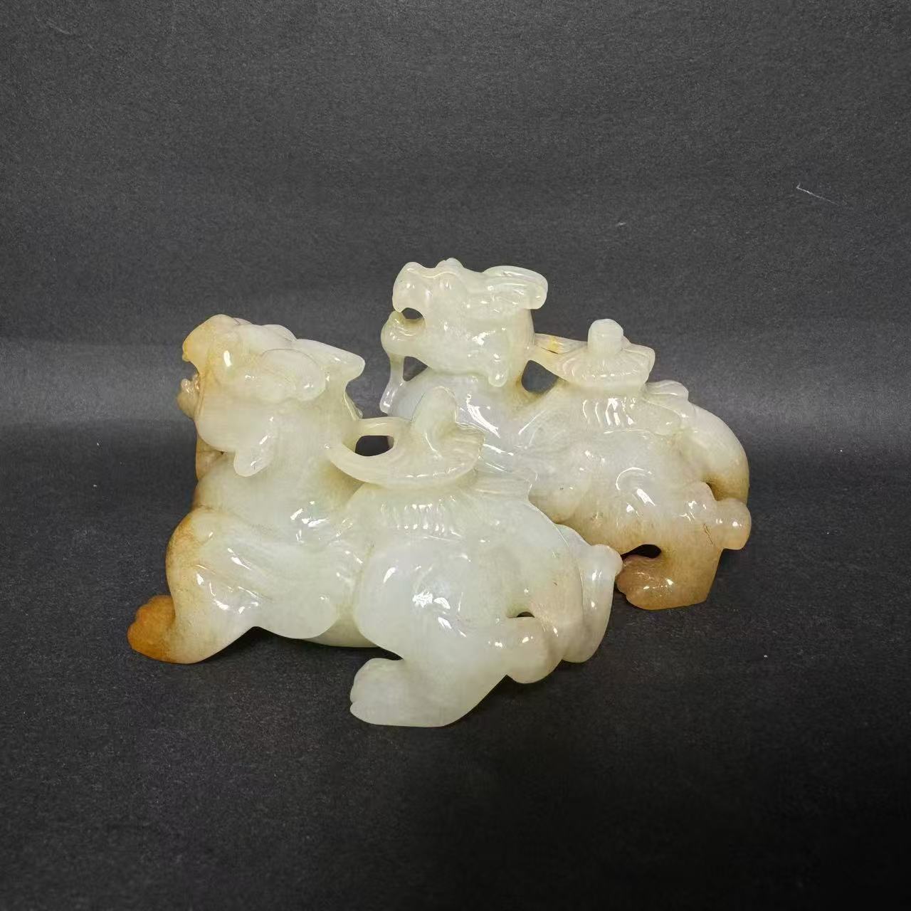 0210晚010和田玉羽人驭兽摆件