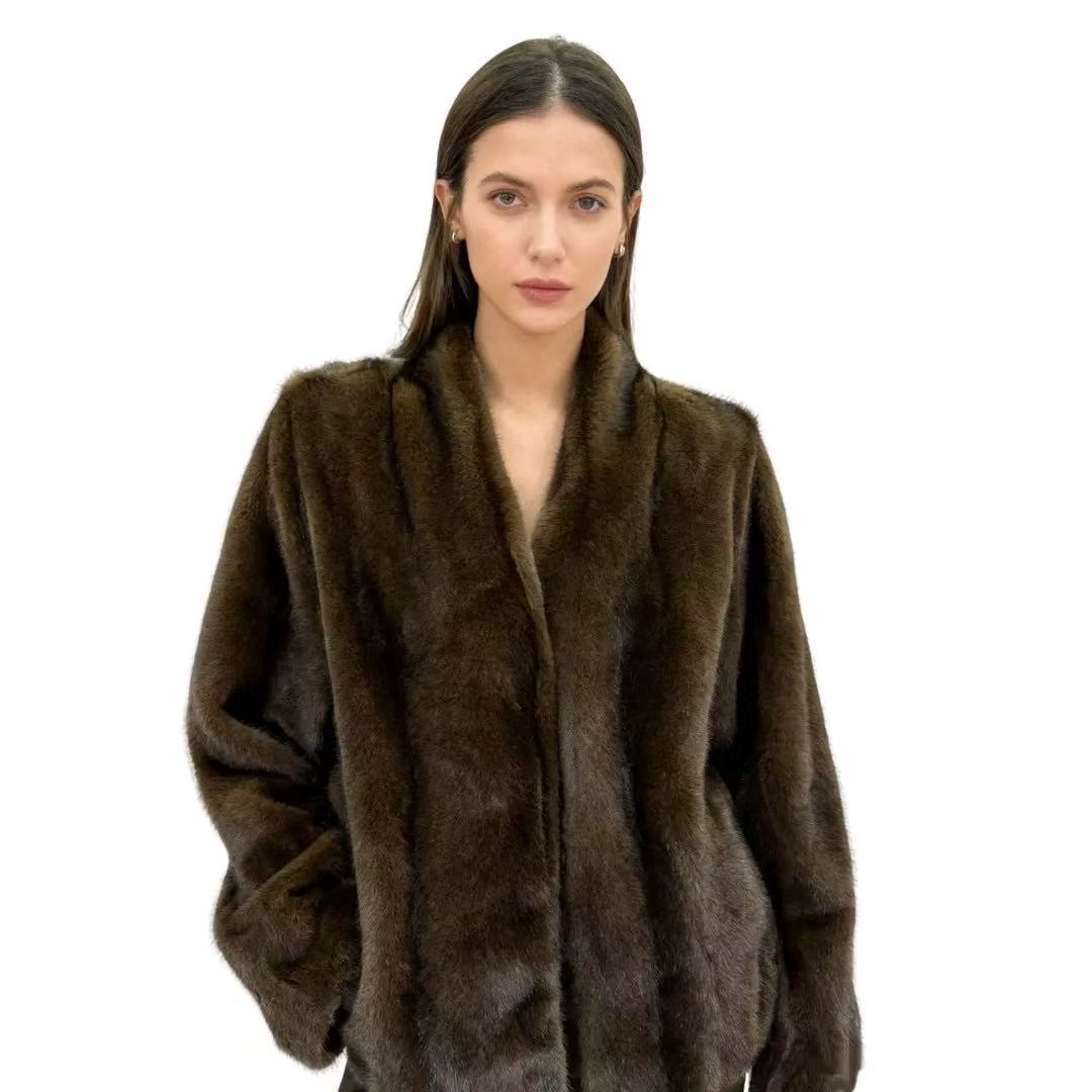  | 黑钻雪镜 | 短款V领环保外套光泽宝嘉美级别外套