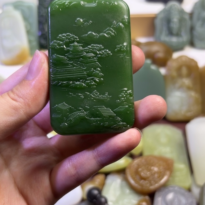 和田玉未镶嵌颈饰