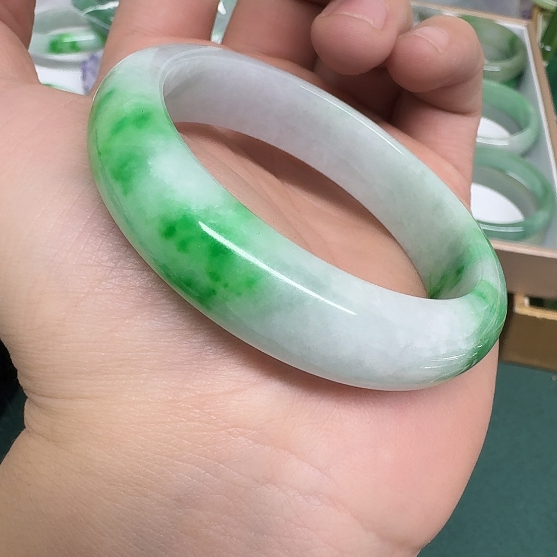 翡翠手镯未镶嵌191号