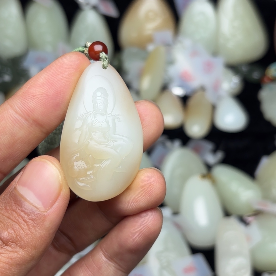 @***~和田玉未镶嵌颈饰