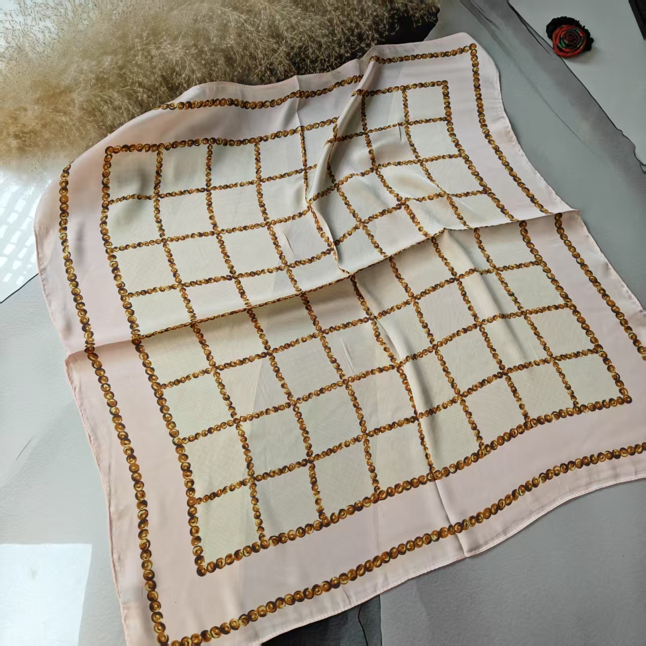 【 浅粉格子】春秋丽锦锻60*60女士品质丝巾长条薄款爆款围丝巾C15