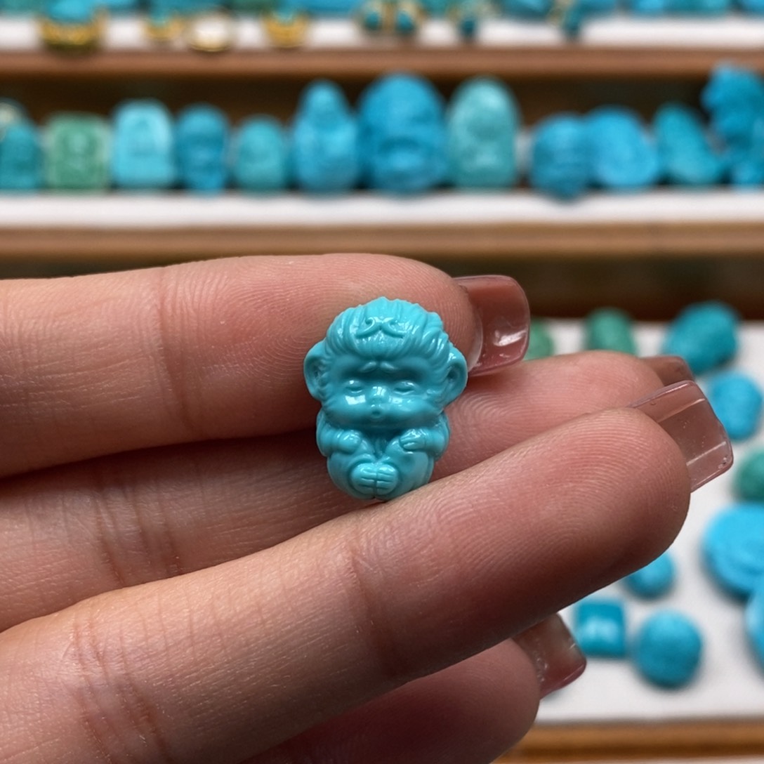 绿松石颈饰未镶嵌梅*