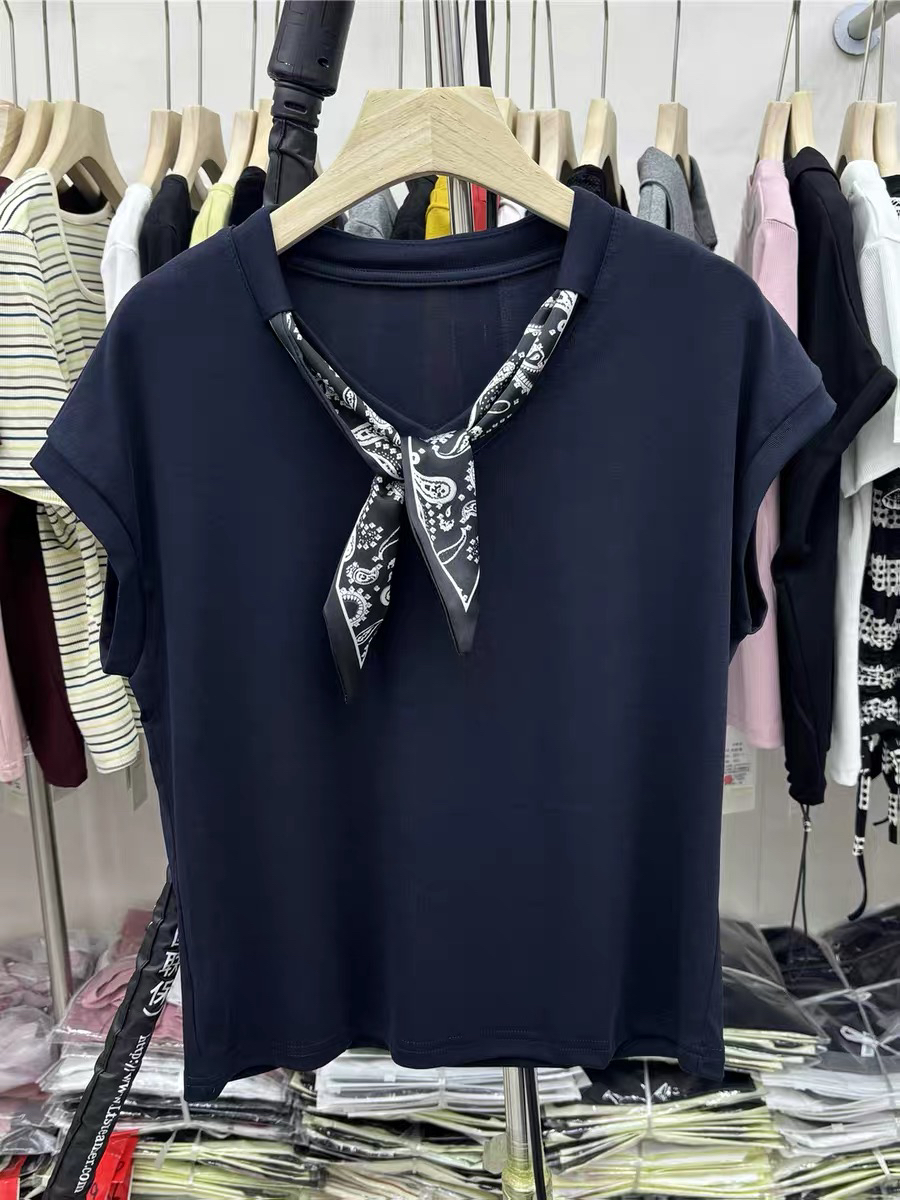 YYX822夏季凉爽装减龄休闲百搭气质打底衫2025夏V领小衫女装上衣