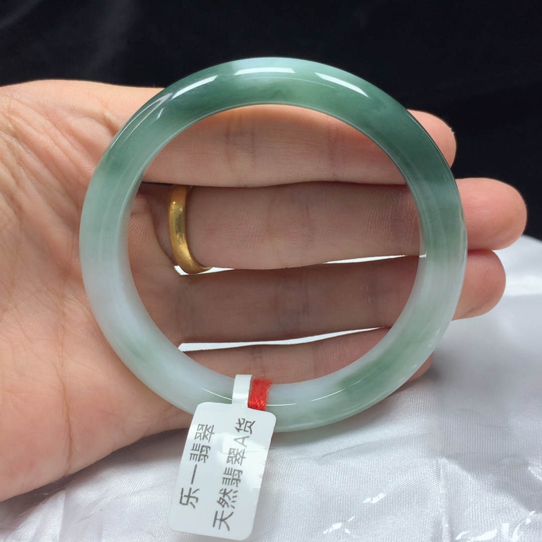 未镶嵌手镯（圆镯）翡翠55.1