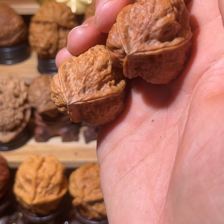 文玩核桃吊坠滇西96