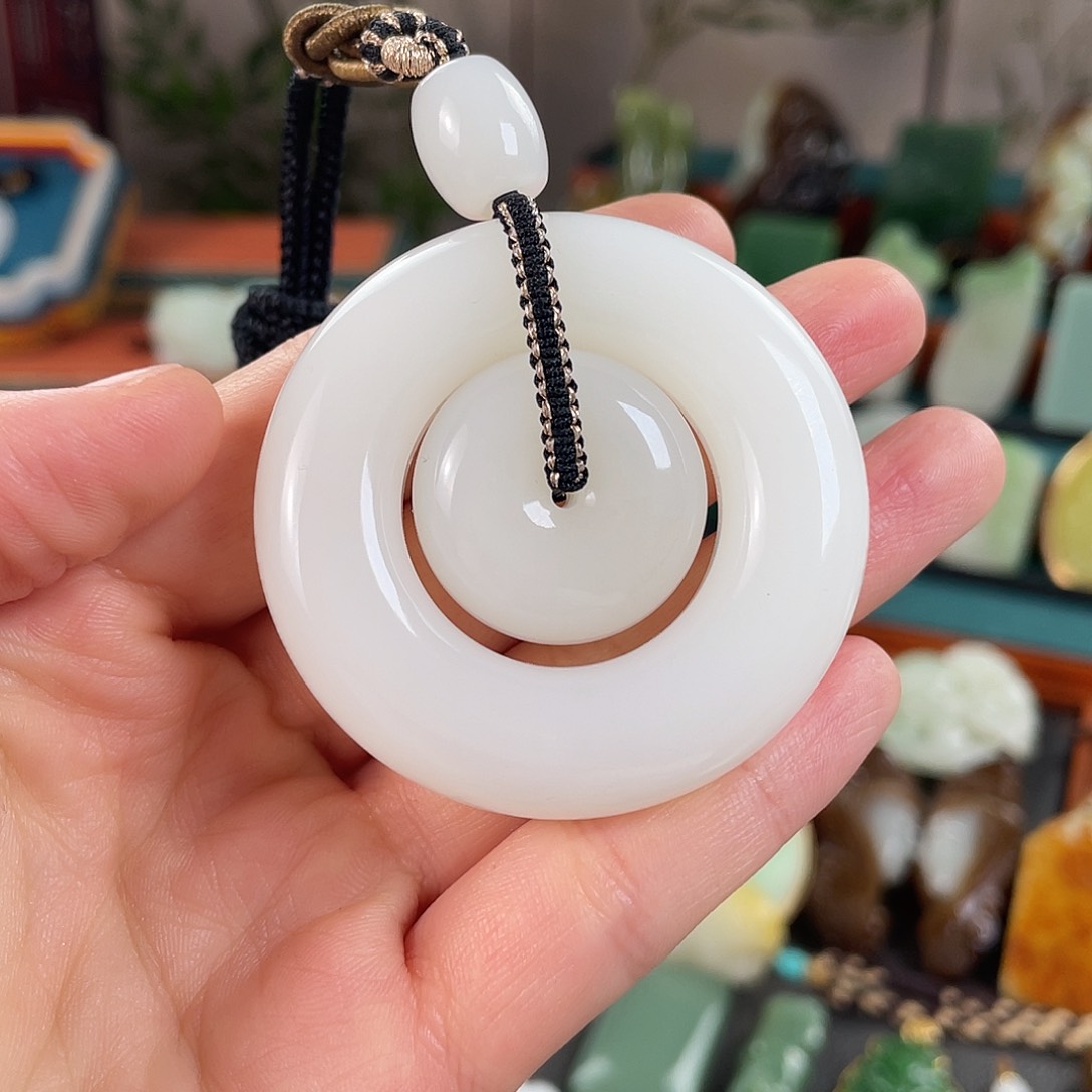 未镶嵌和田玉挂件