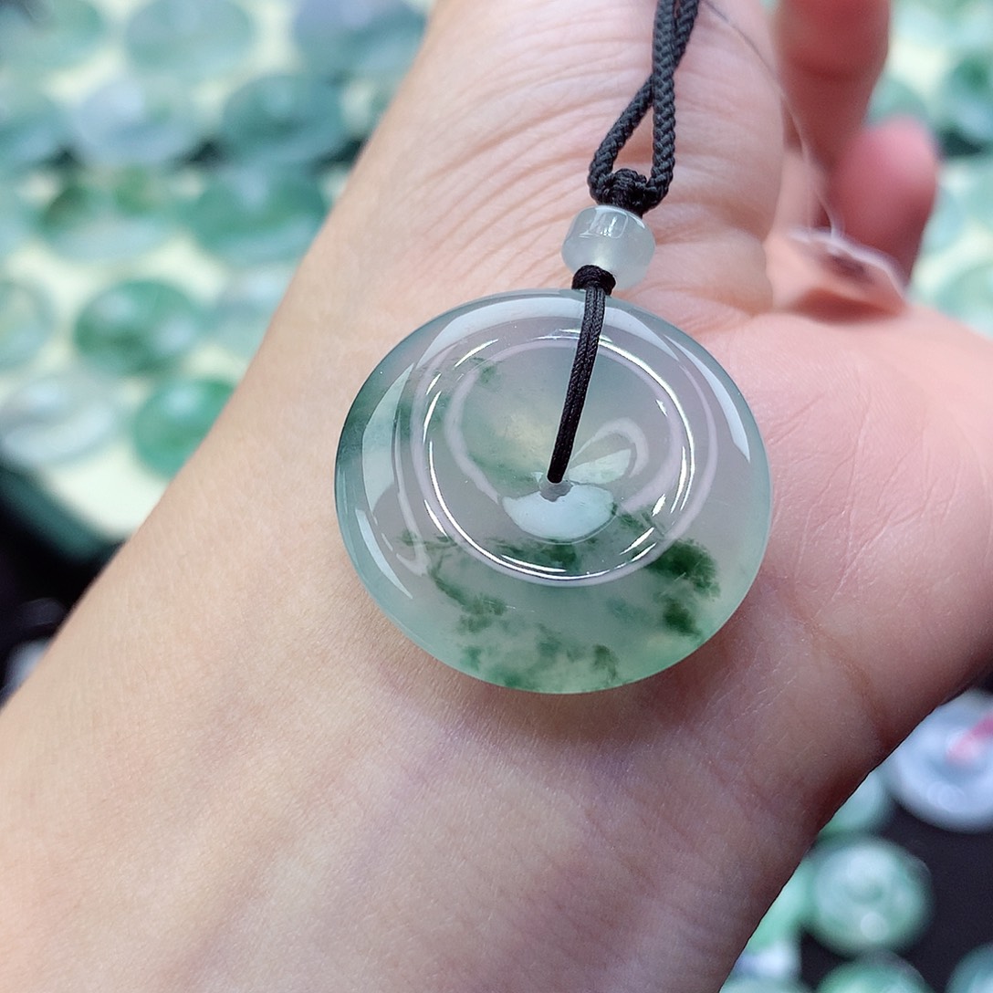 翡翠颈饰未镶嵌吊坠70。尺寸25.5-6.3