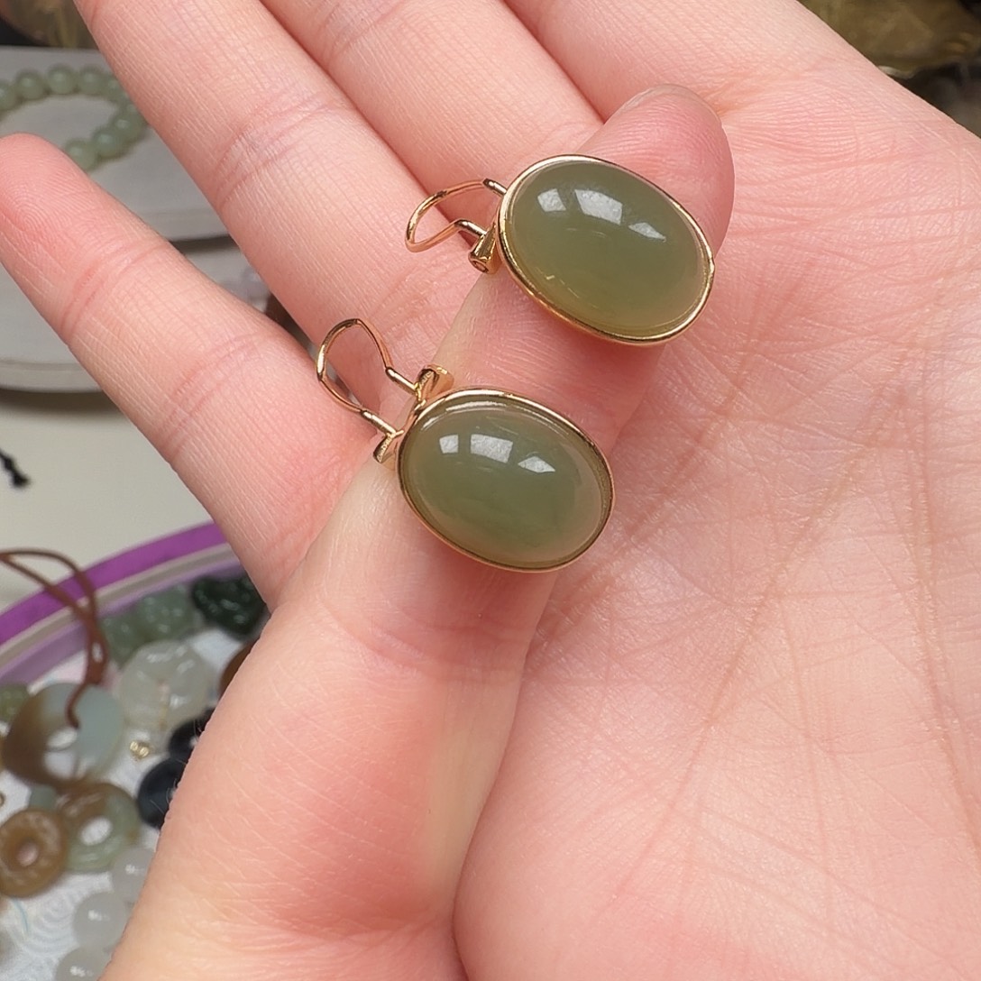 和田玉未镶嵌耳饰