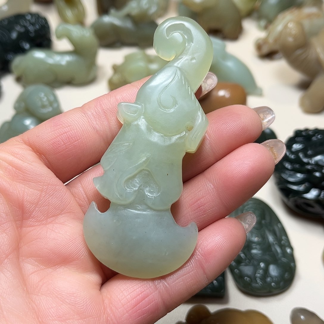 白玉菩提吊坠白玉菩提吊坠