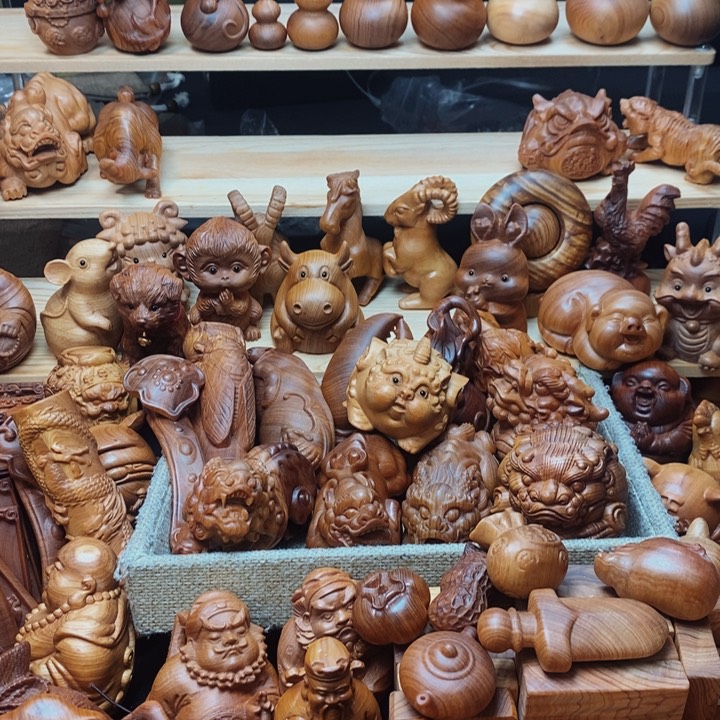 木质霸***8崖柏木雕。。。虎