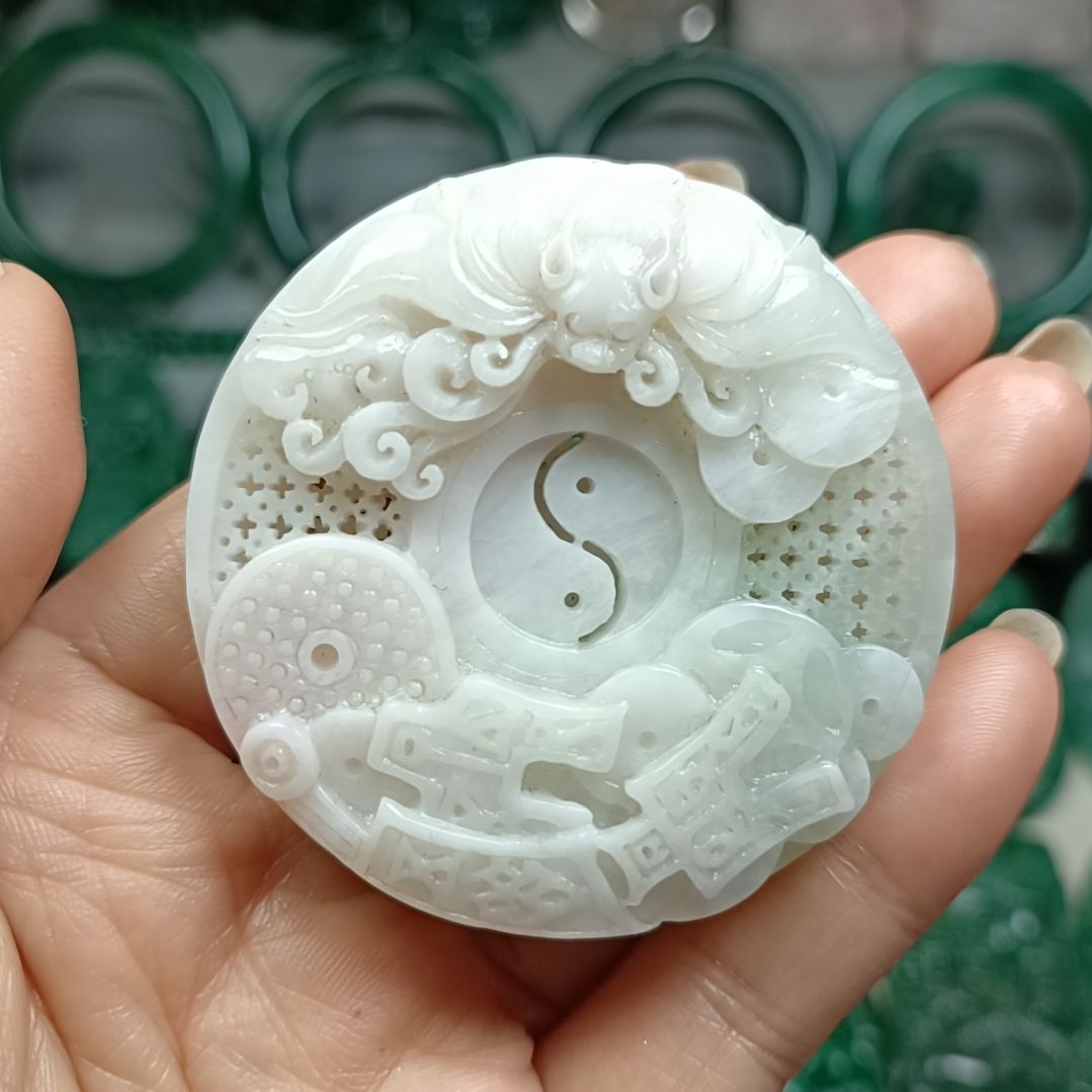 独山玉把玩未镶嵌深**?