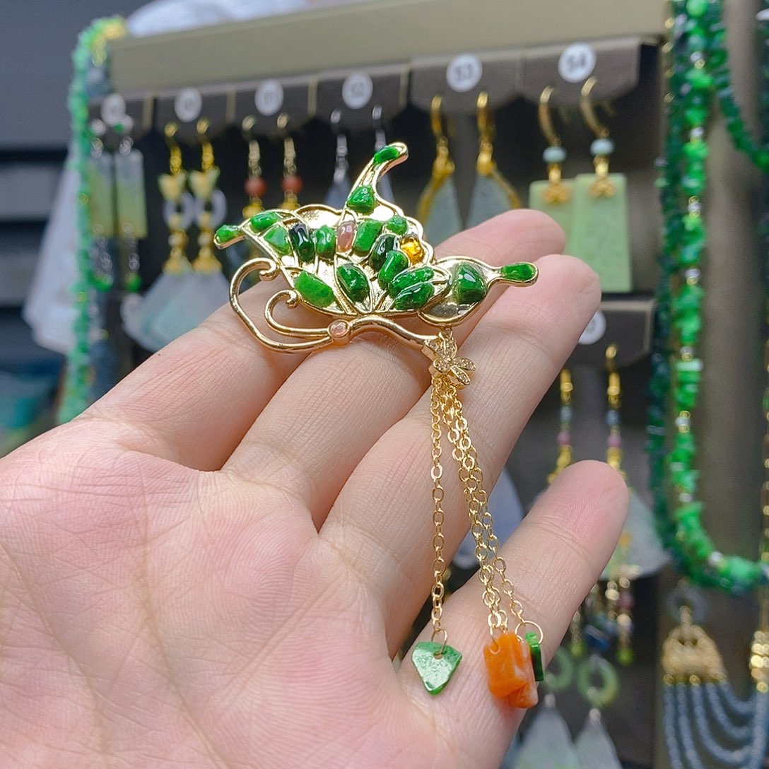 颈饰未镶嵌翡翠翡翠