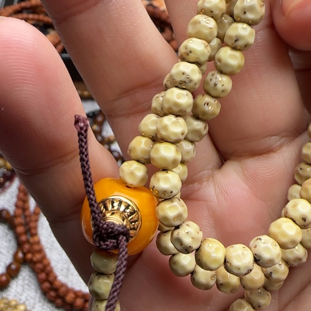 吊坠星月菩提108，星月长串。工艺品，油性足