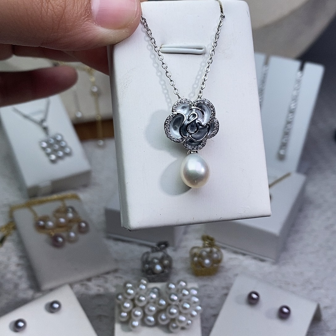 银S925镶嵌淡水珍珠耳饰