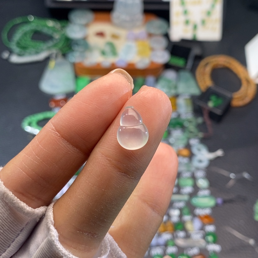 【闪购商品】翡翠挂件未镶嵌葫芦