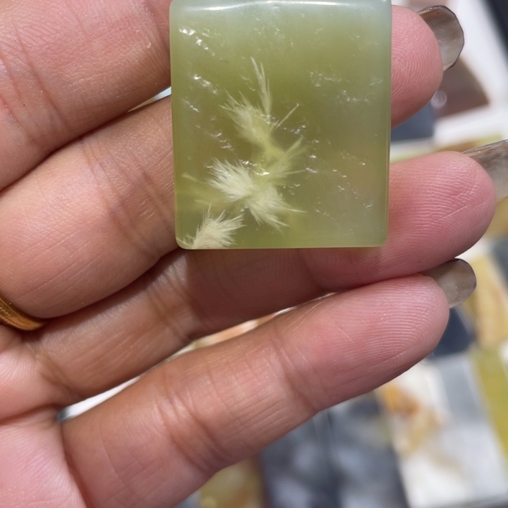 蛇纹石玉未镶嵌天然花玉平安无事牌