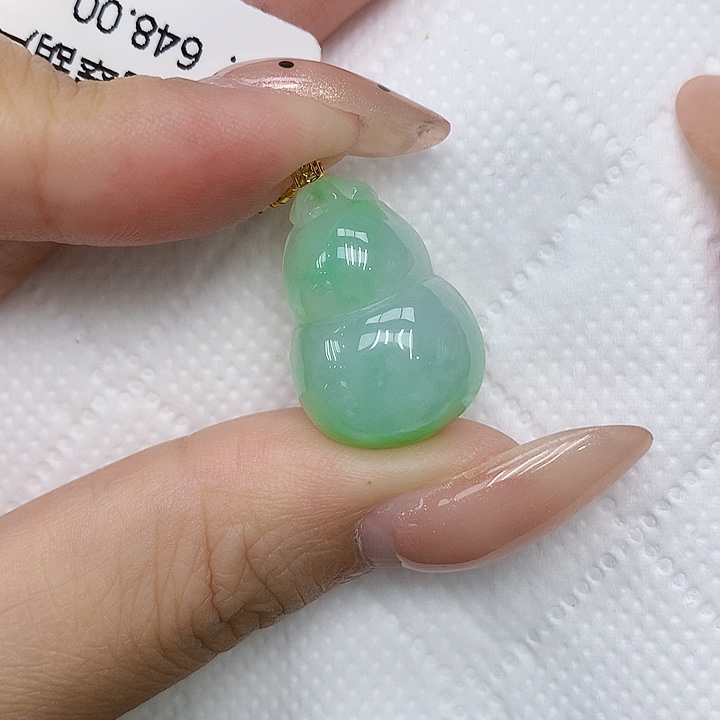 颈饰18K金镶嵌翡翠