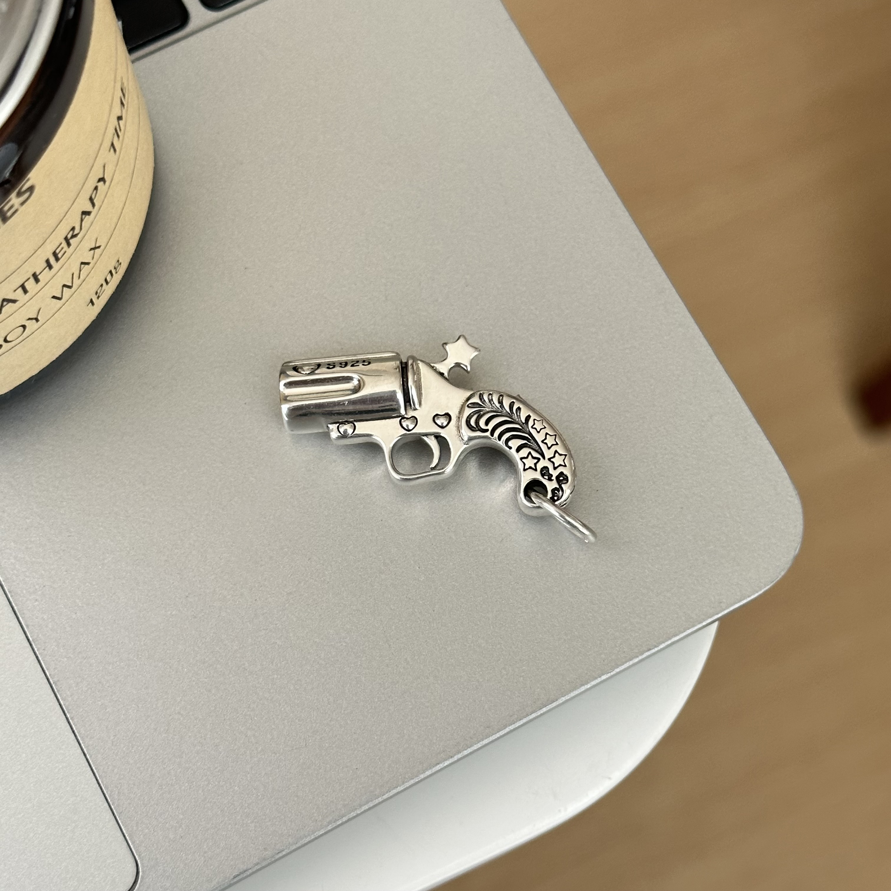 吊坠925银 ins风时尚简约百搭气质个性满印桃心手枪吊坠1#3419