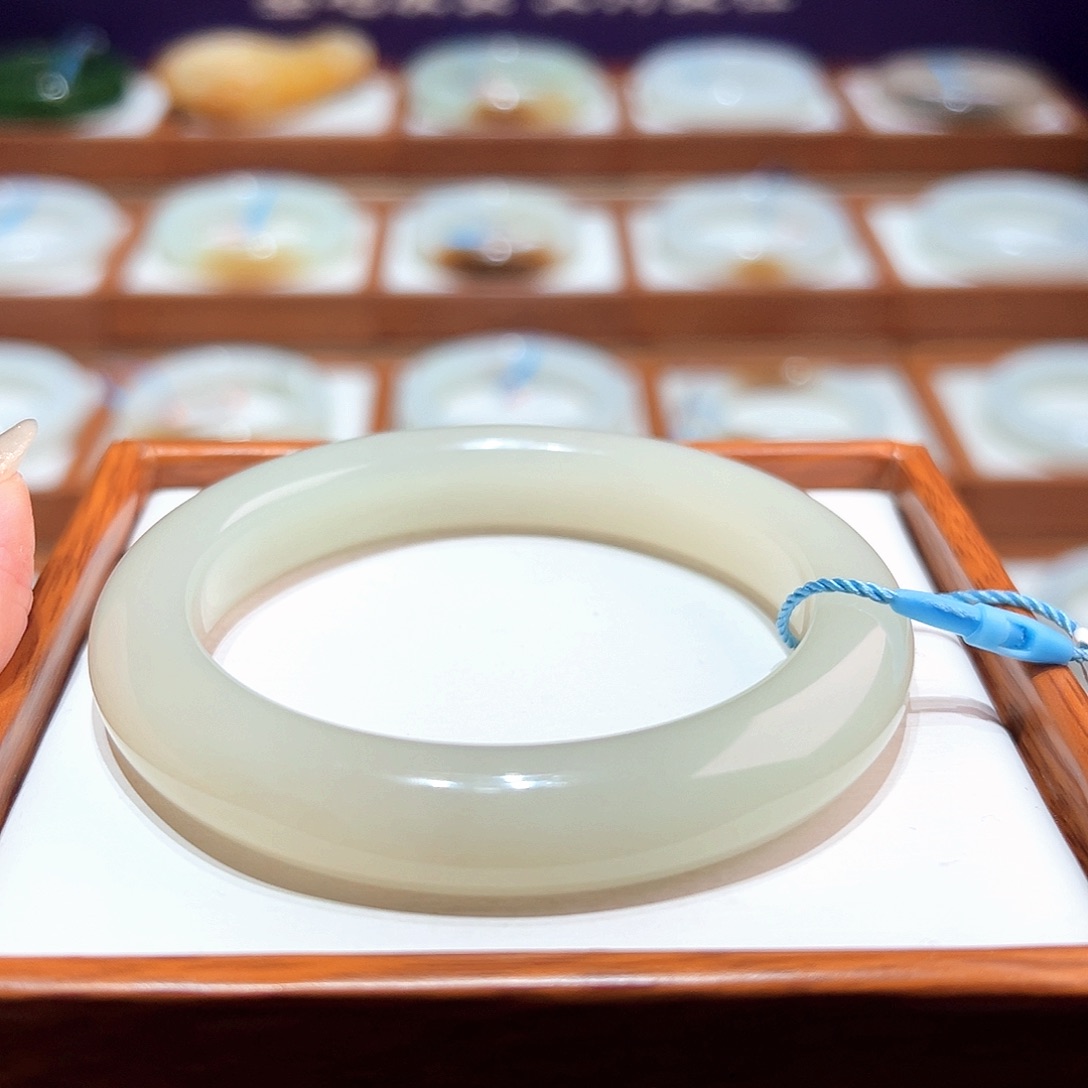 和田玉手镯55/56未镶嵌