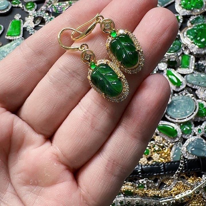 翡翠颈饰未镶嵌天然A货翡翠放漏