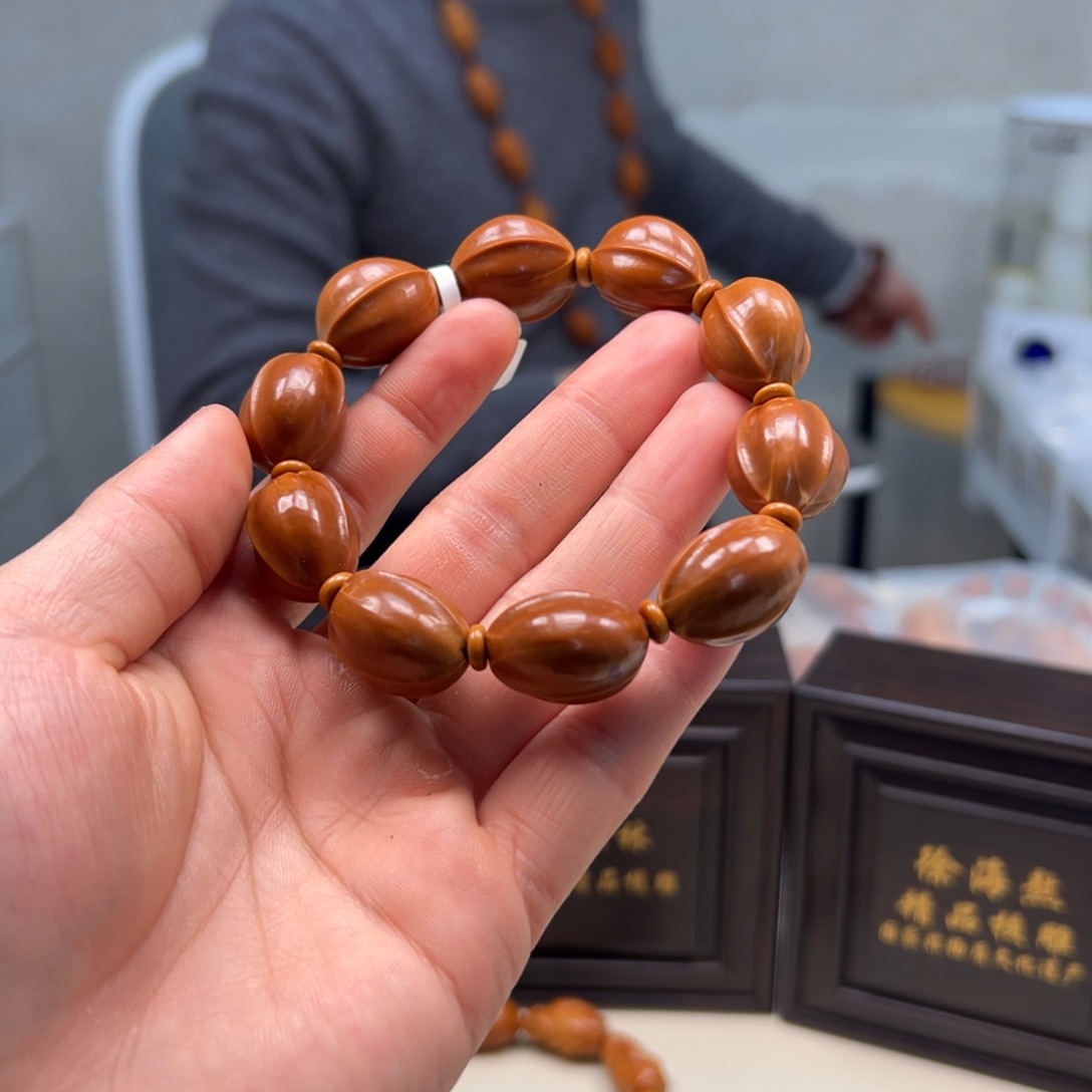 橄榄核手串/手链铁核鲨鱼背