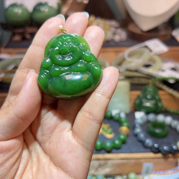 和田玉18K金镶嵌颈饰