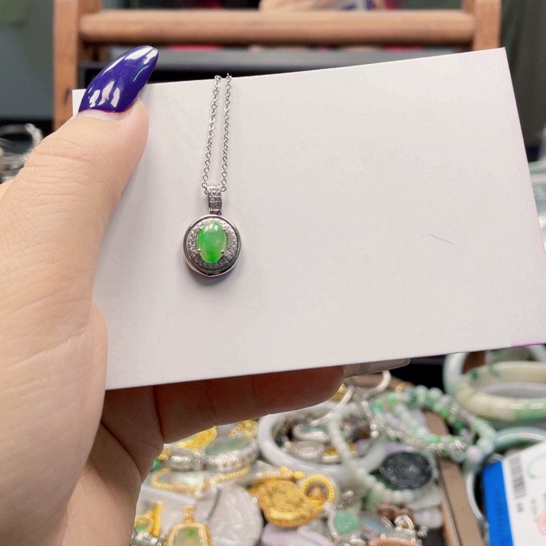 翡翠未镶嵌颈饰天然翡翠Ａ货