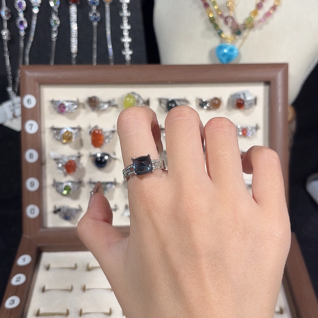 湫***梦戒指烟晶银S925镶嵌蓝托帕