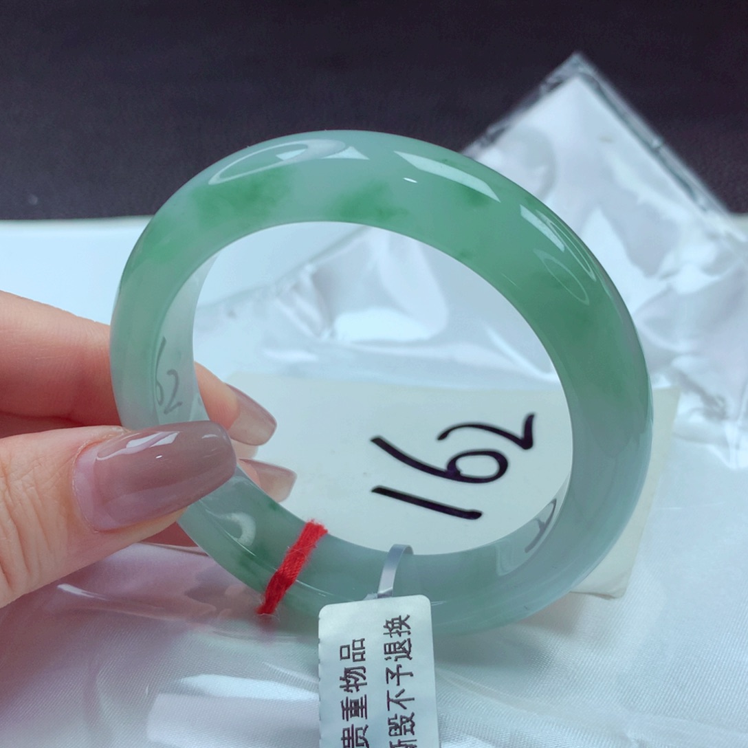 翡翠手镯未镶嵌手镯54