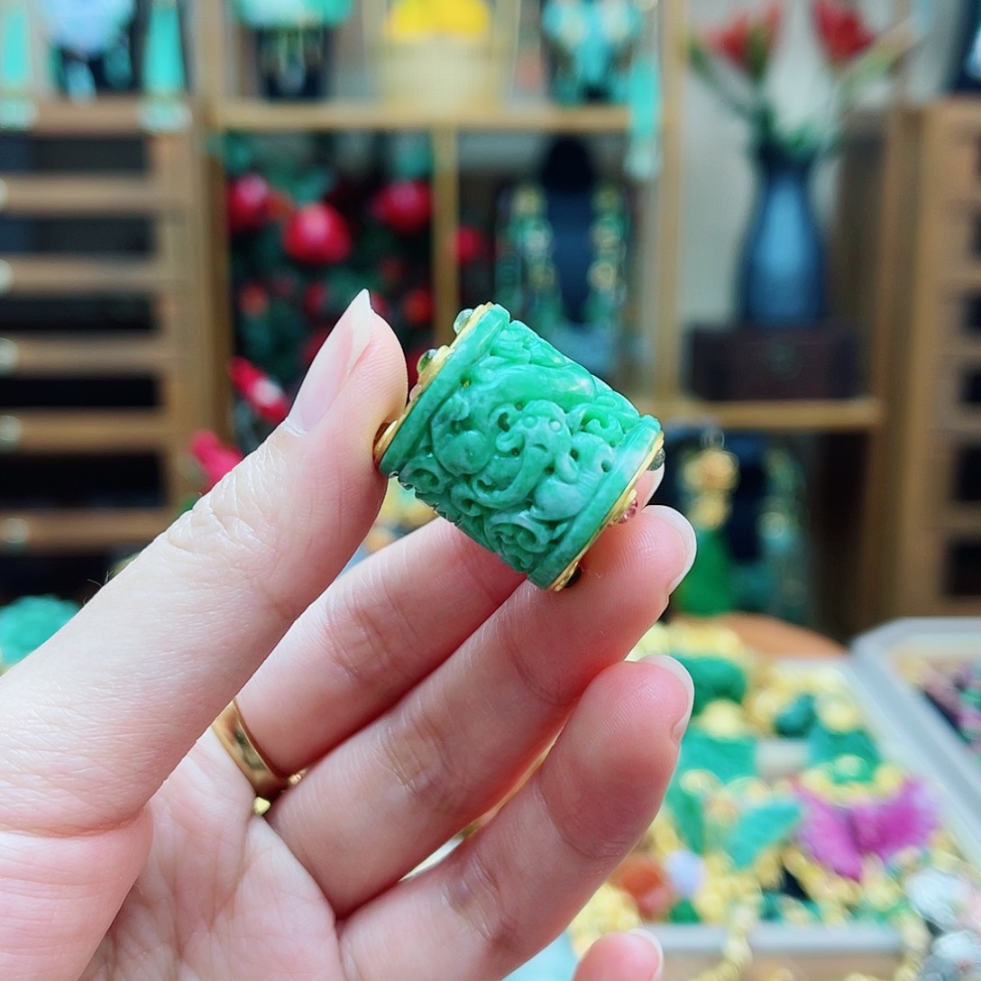 颈饰银S925镶嵌翡翠48小时鉴赏期1