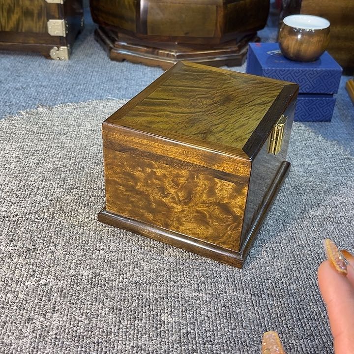 乌木类成套家具茶叶盒