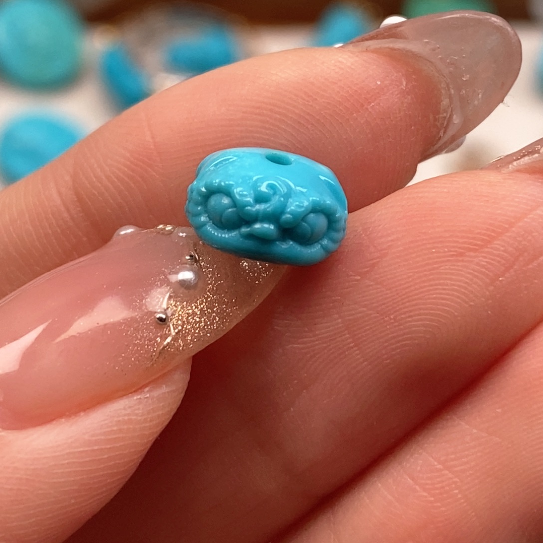 绿松石颈饰未镶嵌