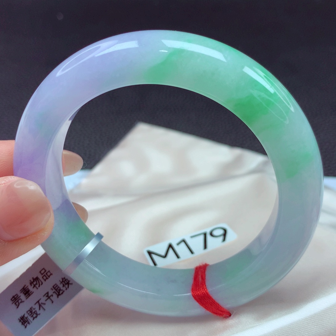 翡翠手镯未镶嵌手镯88