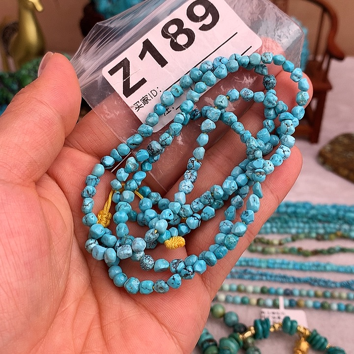 绿松石未镶嵌原矿