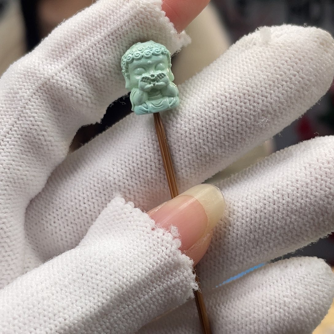 绿松石未镶嵌挂件