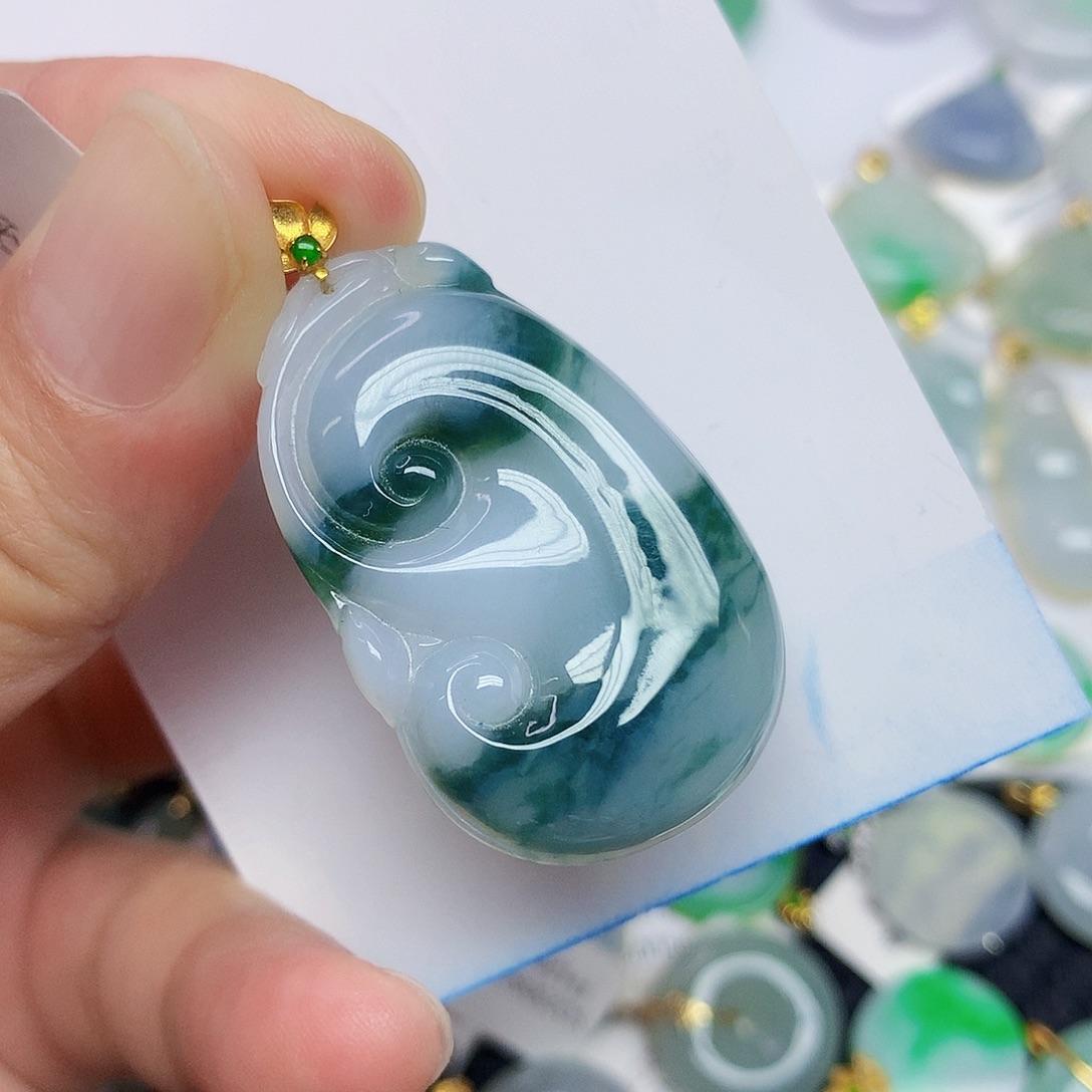 翡翠18K金镶嵌颈饰3456777