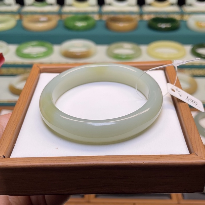 和田玉手镯未镶嵌55