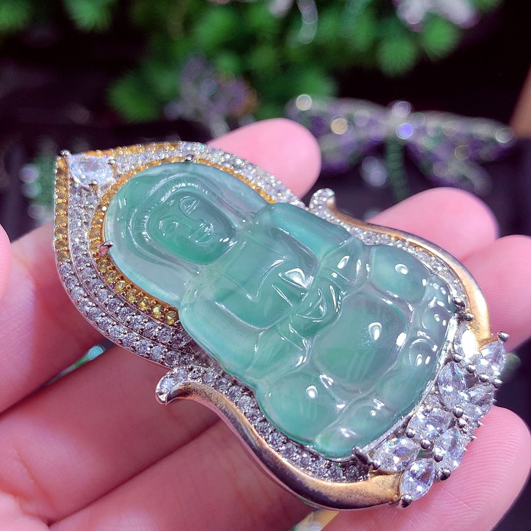 颈饰未镶嵌翡翠天然