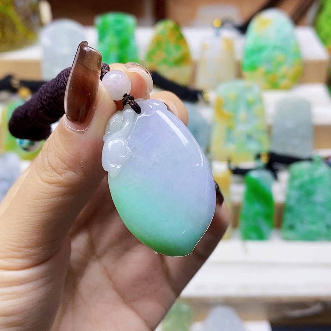 定制翡翠未镶嵌天然翡翠A货