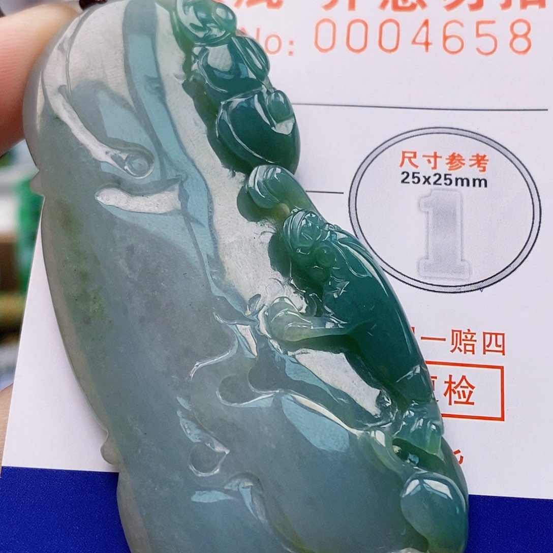 吊坠(不含链)未镶嵌翡翠