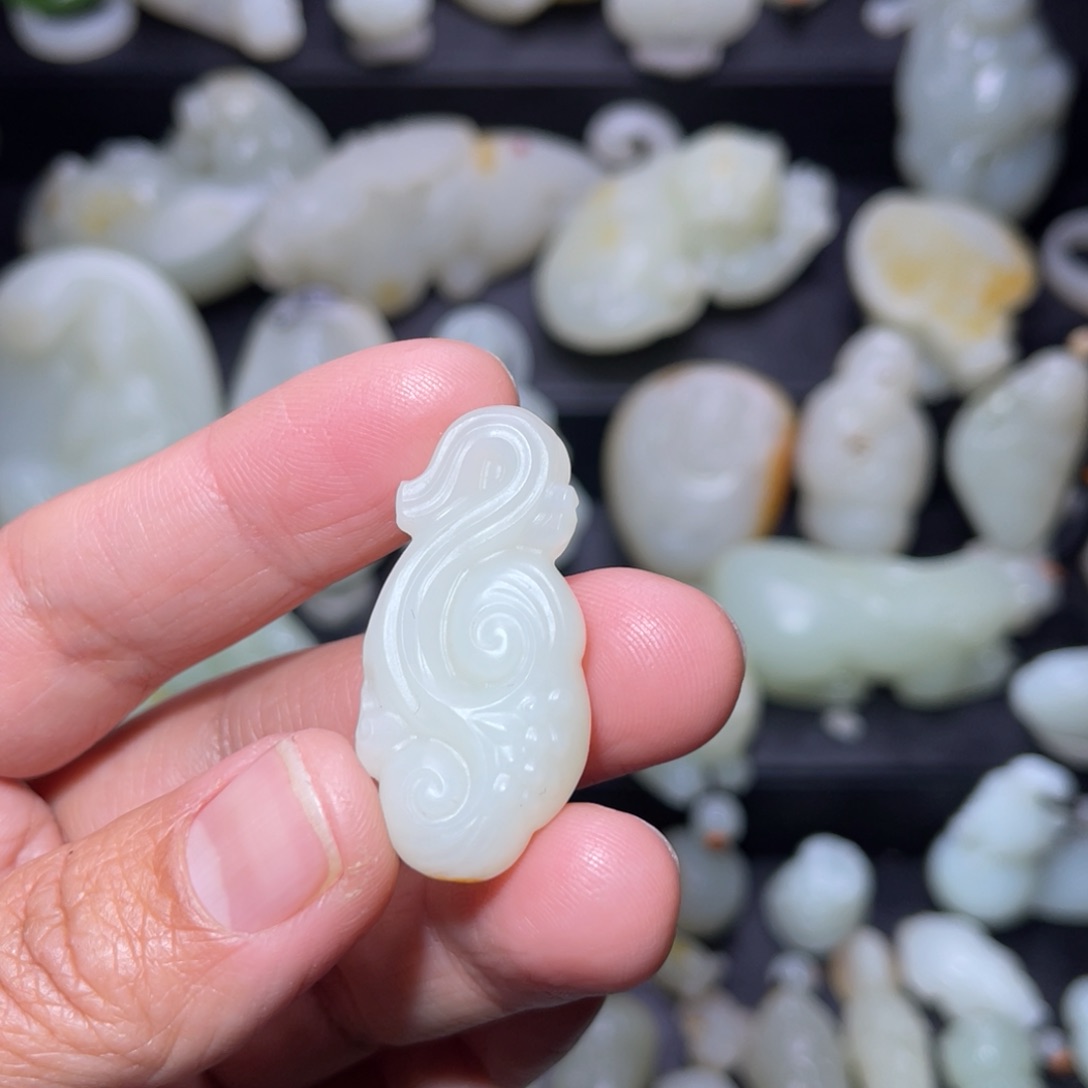 和田玉颈饰未镶嵌爱**秋