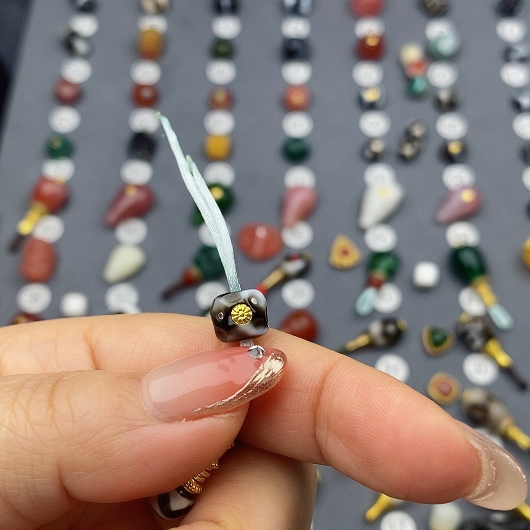 玛瑙/玉髓饰品合金