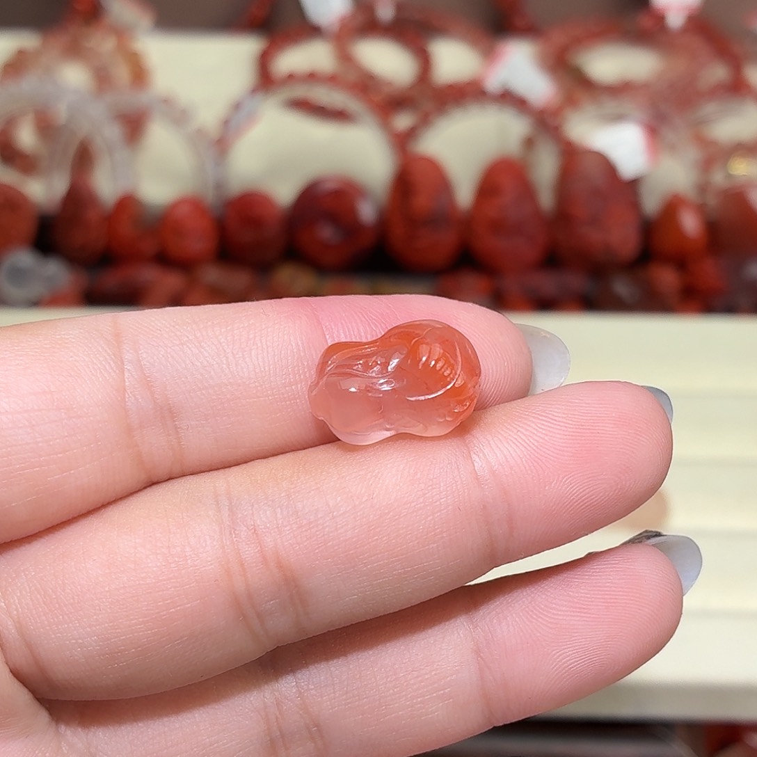 拿***子南红玛瑙未镶嵌颈饰白菜
